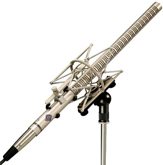 Neumann KMR 82i